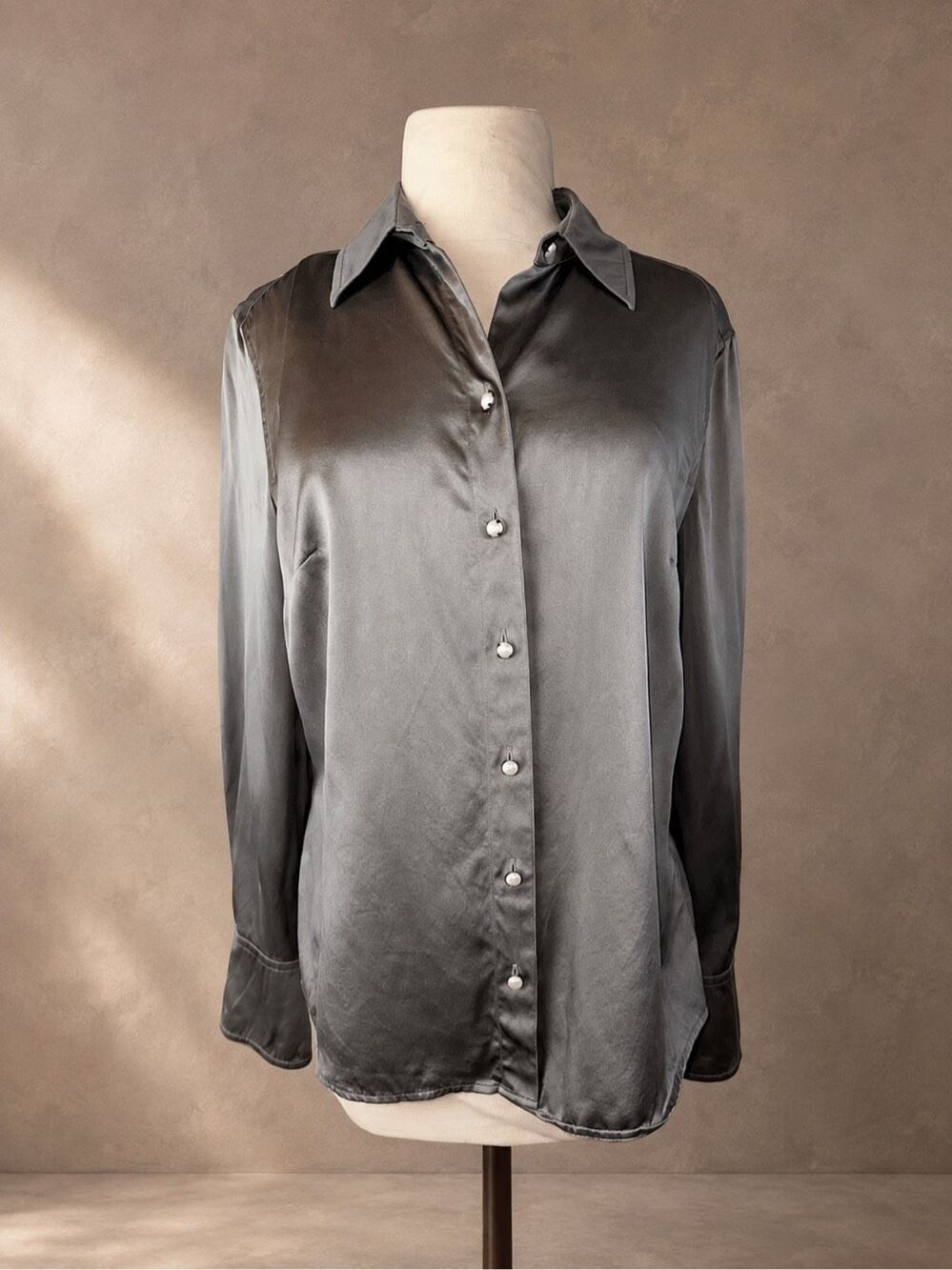 Ann Taylor Size 10 Charcoal Gray Satin Button Down Blouse Pearl Buttons